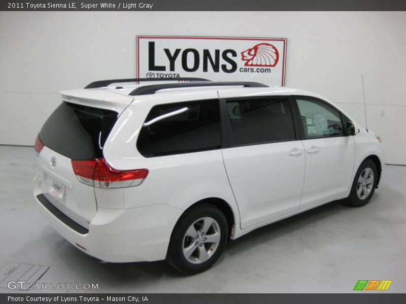 Super White / Light Gray 2011 Toyota Sienna LE
