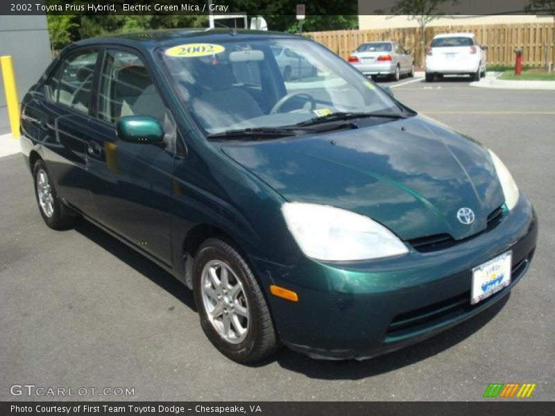 Electric Green Mica / Gray 2002 Toyota Prius Hybrid