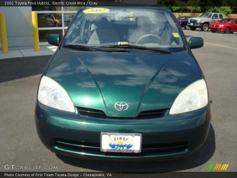 Electric Green Mica / Gray 2002 Toyota Prius Hybrid