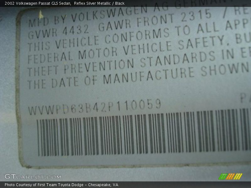 Reflex Silver Metallic / Black 2002 Volkswagen Passat GLS Sedan
