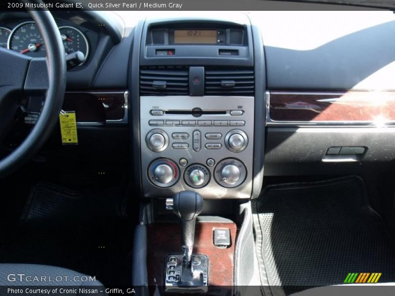 Quick Silver Pearl / Medium Gray 2009 Mitsubishi Galant ES