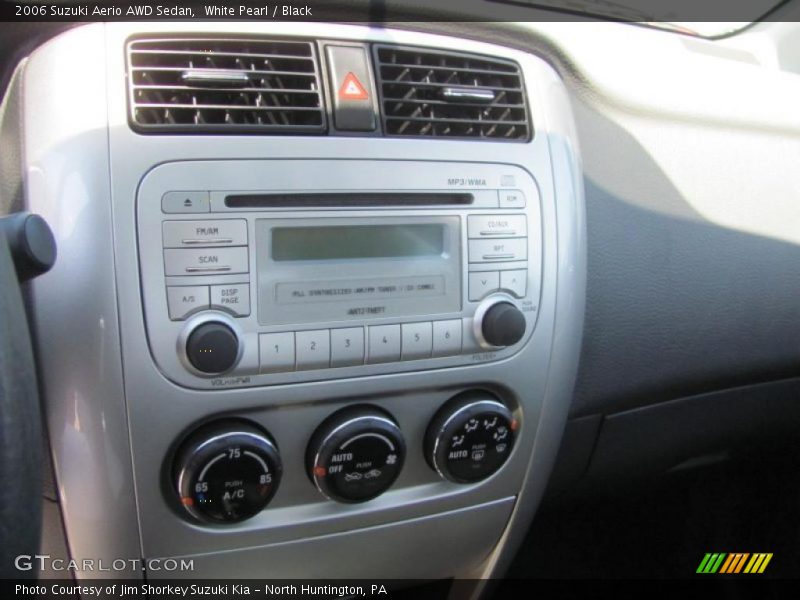 White Pearl / Black 2006 Suzuki Aerio AWD Sedan