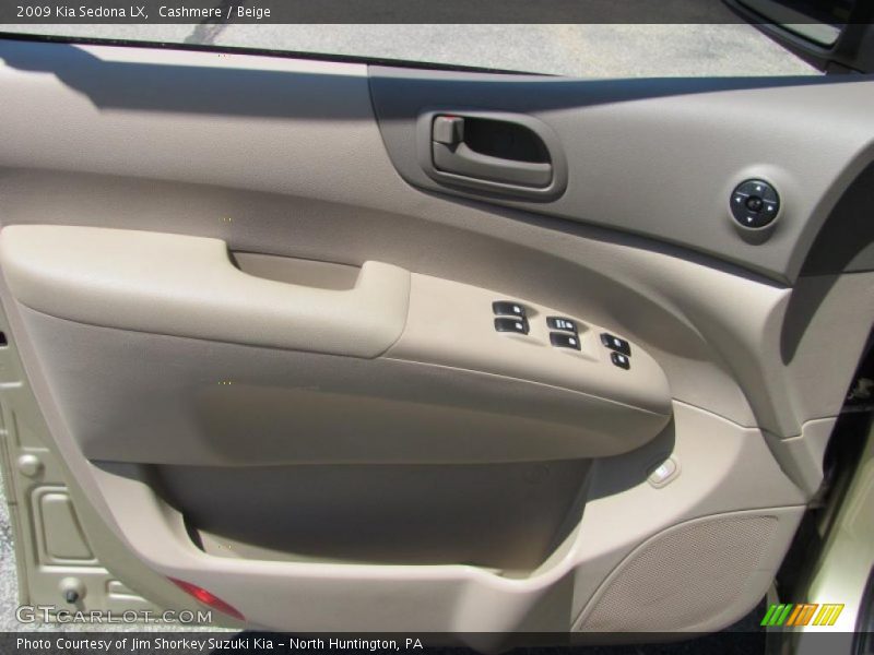 Cashmere / Beige 2009 Kia Sedona LX
