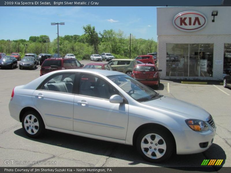 Bright Silver Metallic / Gray 2009 Kia Spectra EX Sedan