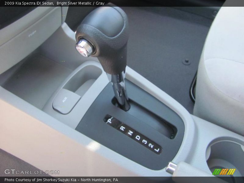 Bright Silver Metallic / Gray 2009 Kia Spectra EX Sedan