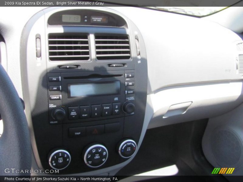 Bright Silver Metallic / Gray 2009 Kia Spectra EX Sedan