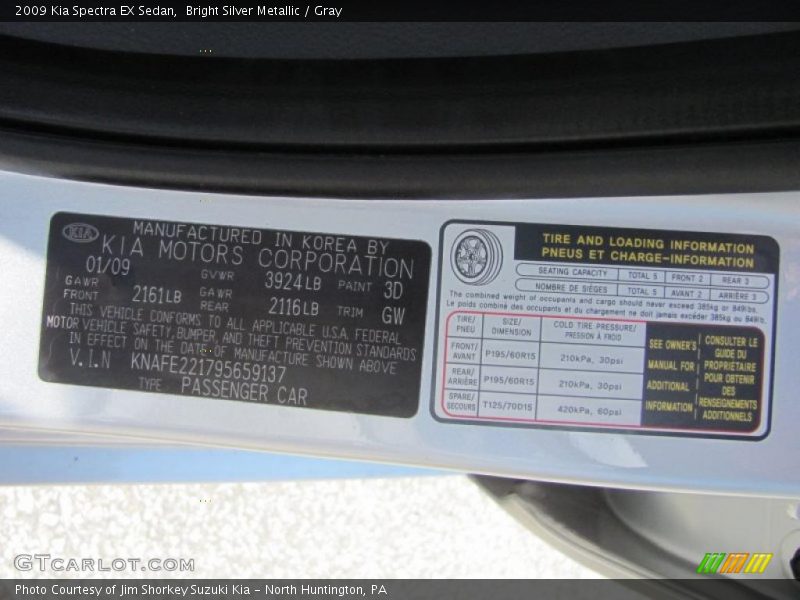 Bright Silver Metallic / Gray 2009 Kia Spectra EX Sedan