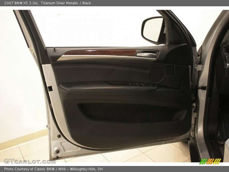 Titanium Silver Metallic / Black 2007 BMW X5 3.0si