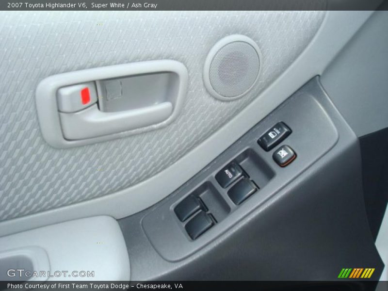 Super White / Ash Gray 2007 Toyota Highlander V6