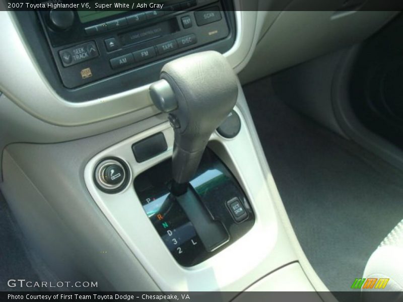 Super White / Ash Gray 2007 Toyota Highlander V6