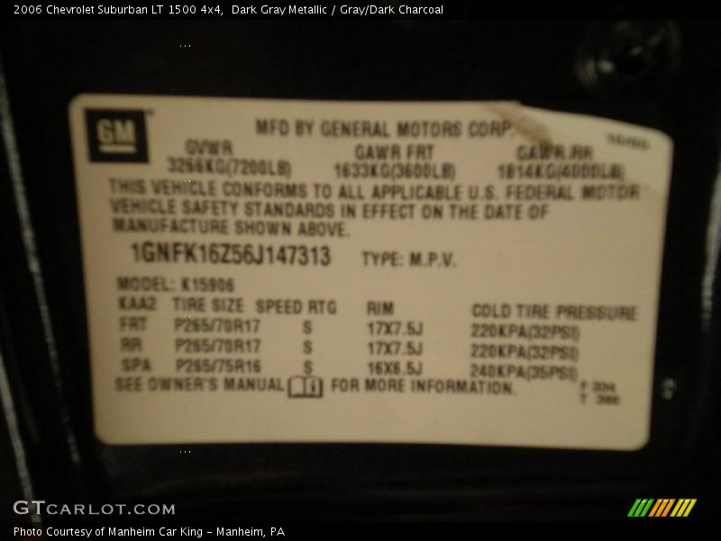 Dark Gray Metallic / Gray/Dark Charcoal 2006 Chevrolet Suburban LT 1500 4x4