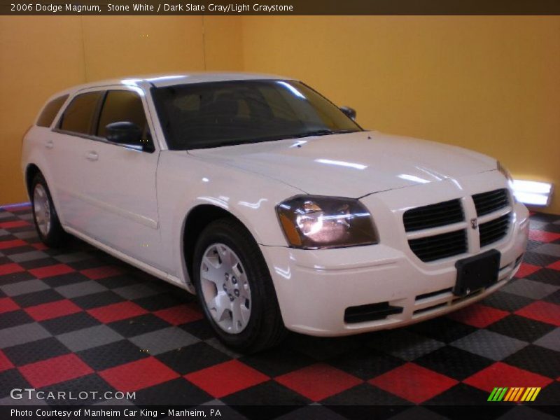 Stone White / Dark Slate Gray/Light Graystone 2006 Dodge Magnum
