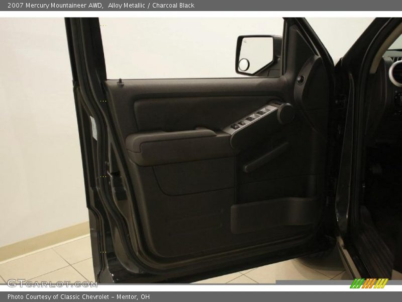 Alloy Metallic / Charcoal Black 2007 Mercury Mountaineer AWD