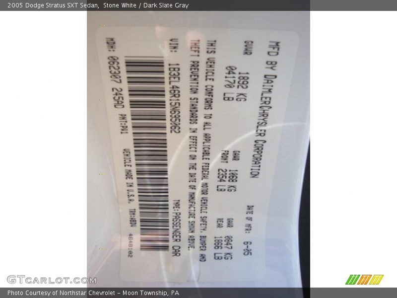 Stone White / Dark Slate Gray 2005 Dodge Stratus SXT Sedan