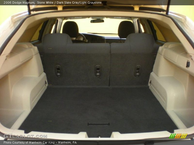 Stone White / Dark Slate Gray/Light Graystone 2006 Dodge Magnum