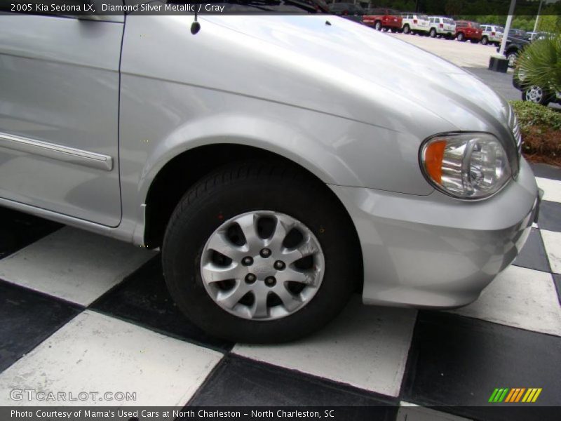 Diamond Silver Metallic / Gray 2005 Kia Sedona LX