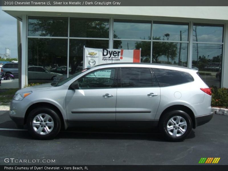 Silver Ice Metallic / Dark Gray/Light Gray 2010 Chevrolet Traverse LS