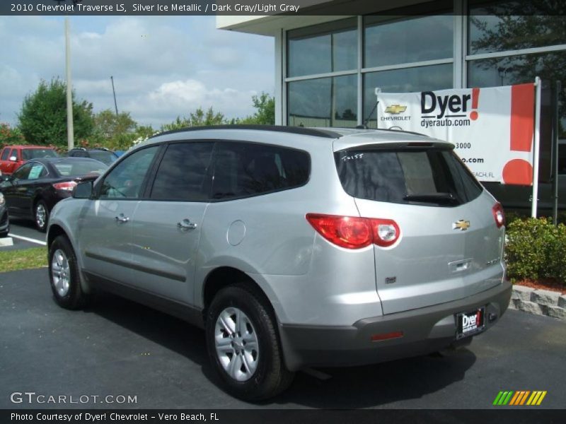 Silver Ice Metallic / Dark Gray/Light Gray 2010 Chevrolet Traverse LS