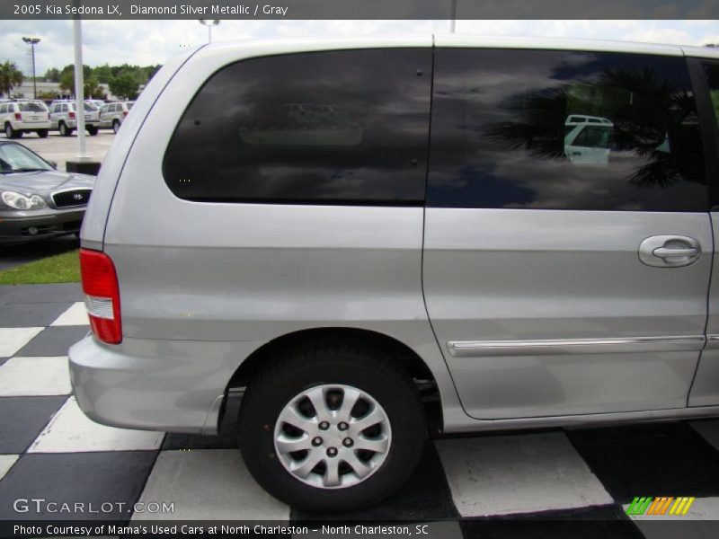 Diamond Silver Metallic / Gray 2005 Kia Sedona LX