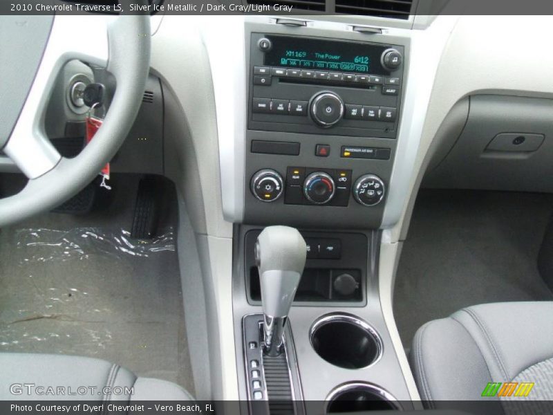 Silver Ice Metallic / Dark Gray/Light Gray 2010 Chevrolet Traverse LS