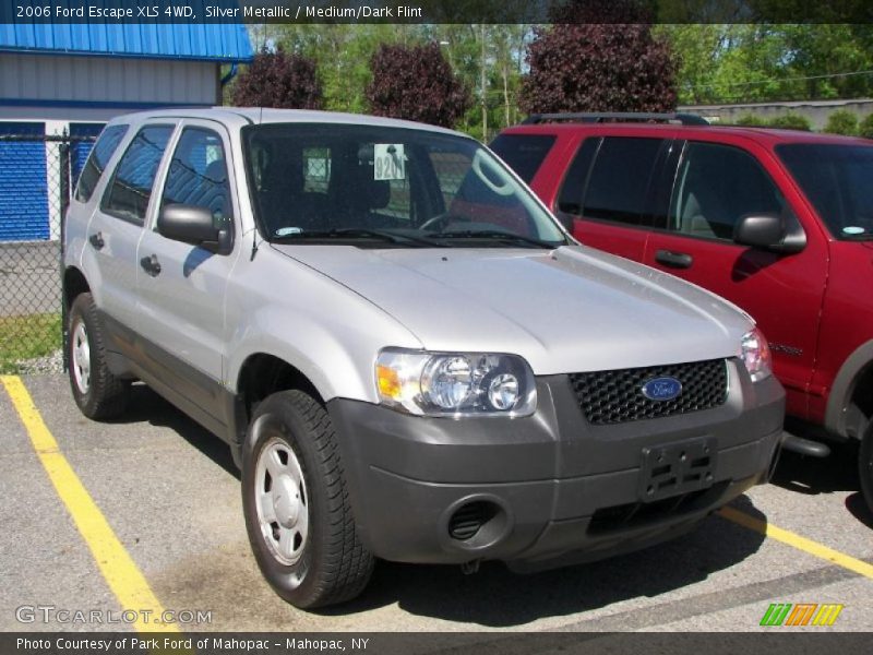 Silver Metallic / Medium/Dark Flint 2006 Ford Escape XLS 4WD