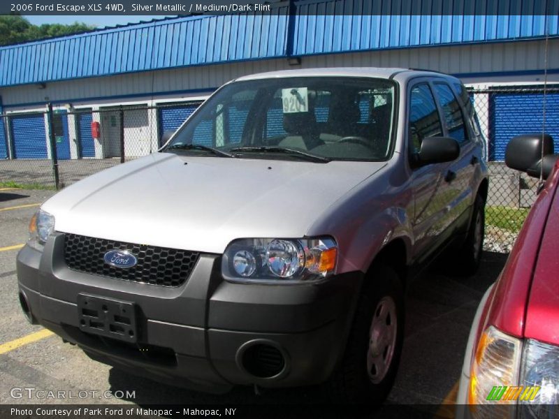 Silver Metallic / Medium/Dark Flint 2006 Ford Escape XLS 4WD