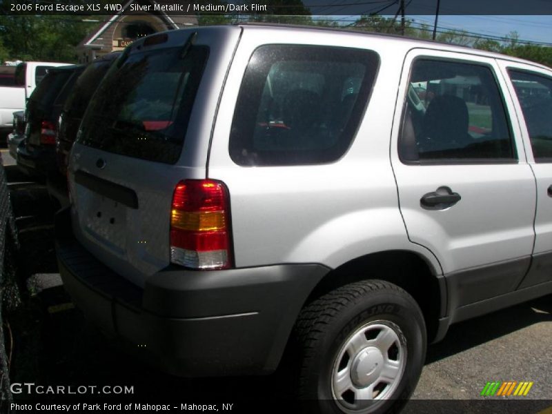 Silver Metallic / Medium/Dark Flint 2006 Ford Escape XLS 4WD