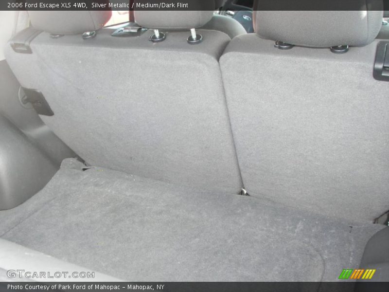 Silver Metallic / Medium/Dark Flint 2006 Ford Escape XLS 4WD