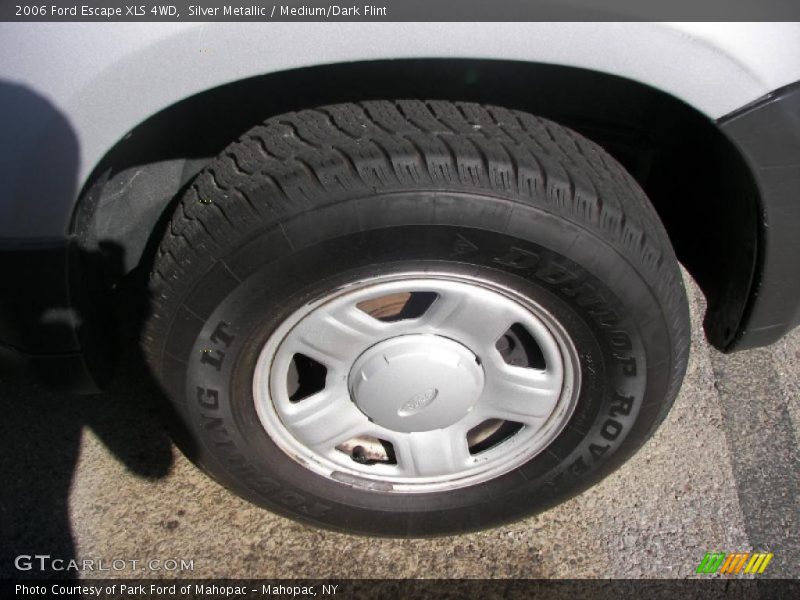 Silver Metallic / Medium/Dark Flint 2006 Ford Escape XLS 4WD