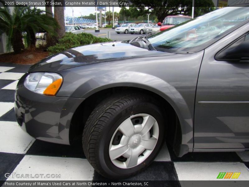 Graphite Metallic / Dark Slate Gray 2005 Dodge Stratus SXT Sedan