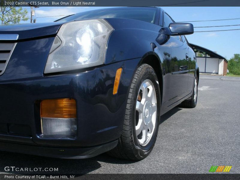 Blue Onyx / Light Neutral 2003 Cadillac CTS Sedan