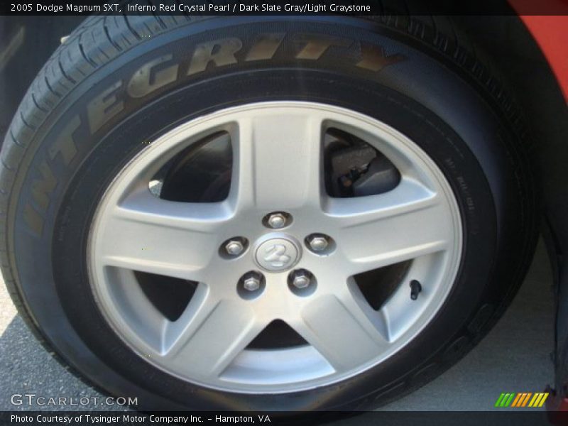 Inferno Red Crystal Pearl / Dark Slate Gray/Light Graystone 2005 Dodge Magnum SXT