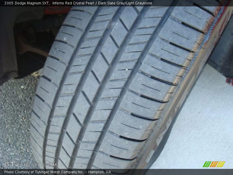 Inferno Red Crystal Pearl / Dark Slate Gray/Light Graystone 2005 Dodge Magnum SXT