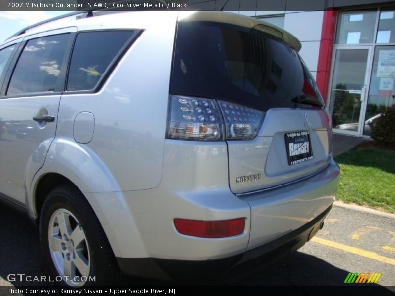 Cool Silver Metallic / Black 2007 Mitsubishi Outlander LS 4WD