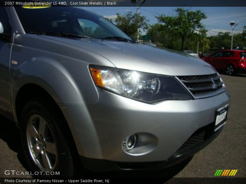 Cool Silver Metallic / Black 2007 Mitsubishi Outlander LS 4WD