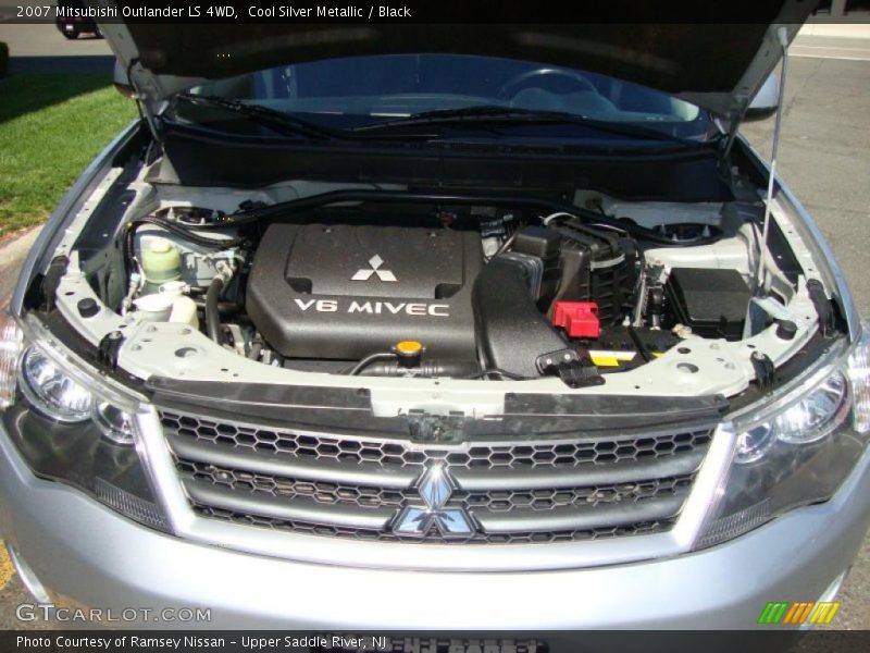 Cool Silver Metallic / Black 2007 Mitsubishi Outlander LS 4WD