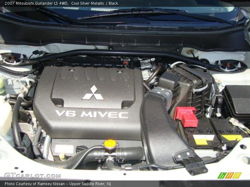 Cool Silver Metallic / Black 2007 Mitsubishi Outlander LS 4WD