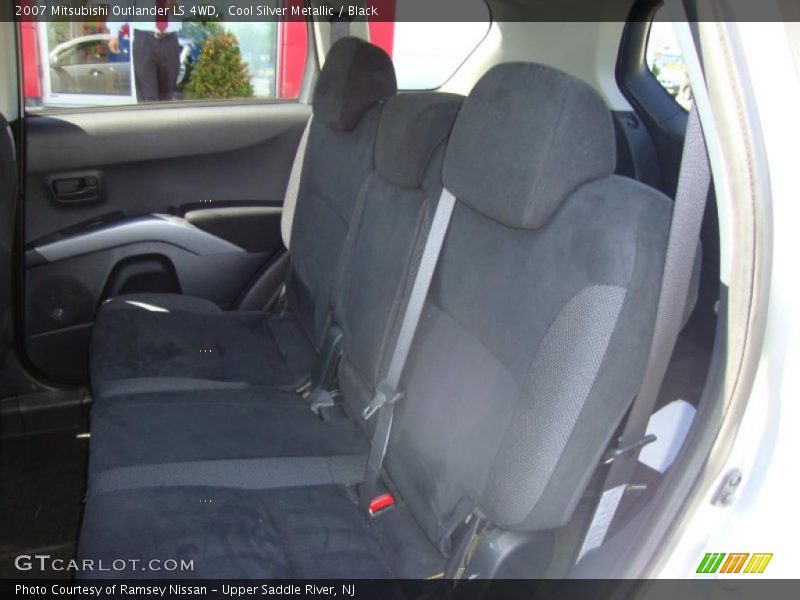 Cool Silver Metallic / Black 2007 Mitsubishi Outlander LS 4WD