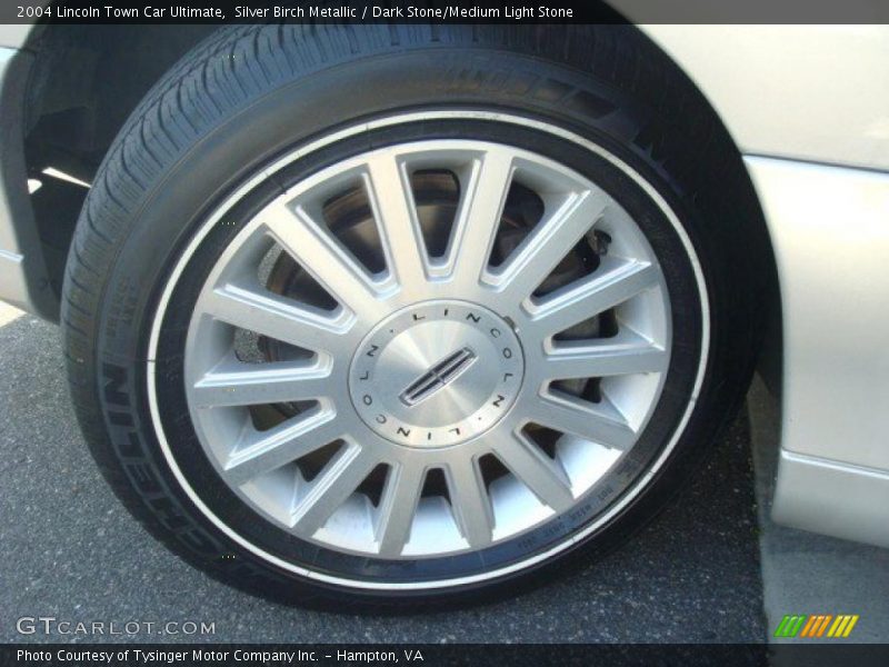 Silver Birch Metallic / Dark Stone/Medium Light Stone 2004 Lincoln Town Car Ultimate