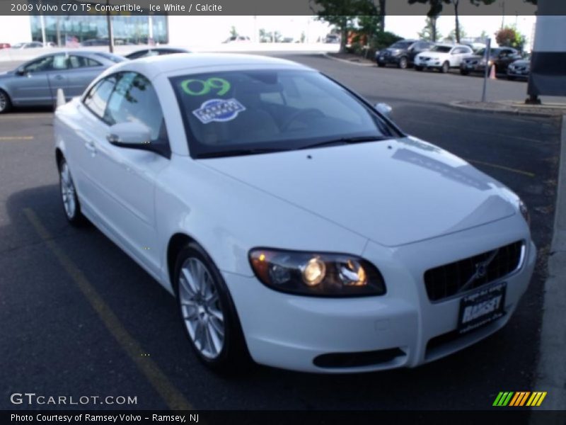 Ice White / Calcite 2009 Volvo C70 T5 Convertible