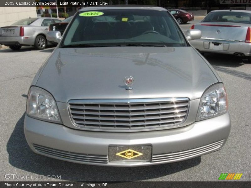 Light Platinum / Dark Gray 2005 Cadillac DeVille Sedan