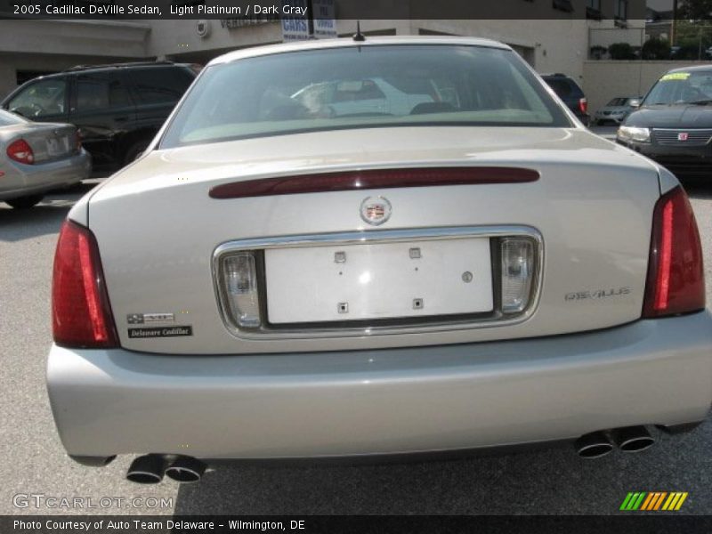 Light Platinum / Dark Gray 2005 Cadillac DeVille Sedan