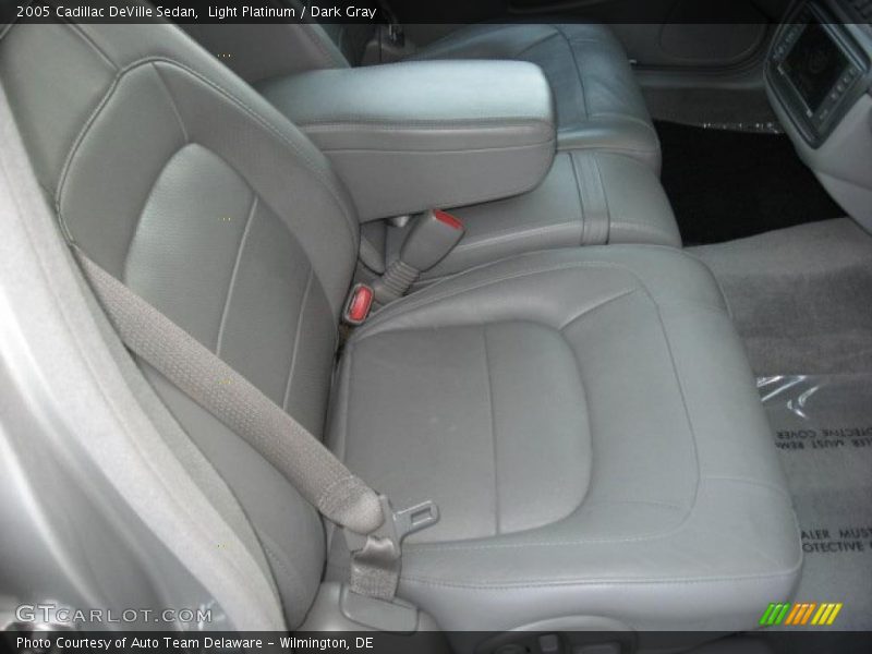 Light Platinum / Dark Gray 2005 Cadillac DeVille Sedan
