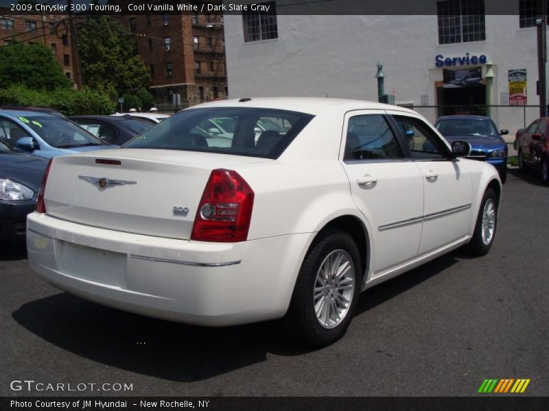 Cool Vanilla White / Dark Slate Gray 2009 Chrysler 300 Touring