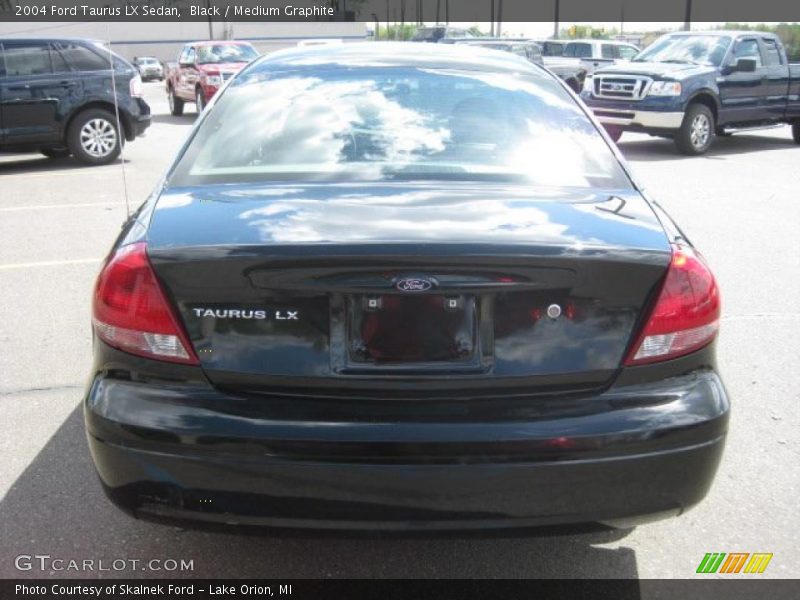 Black / Medium Graphite 2004 Ford Taurus LX Sedan