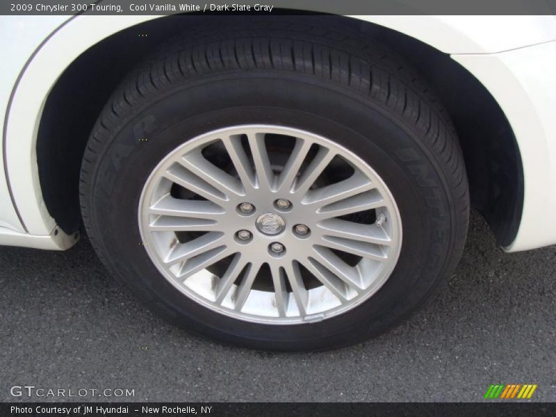 Cool Vanilla White / Dark Slate Gray 2009 Chrysler 300 Touring