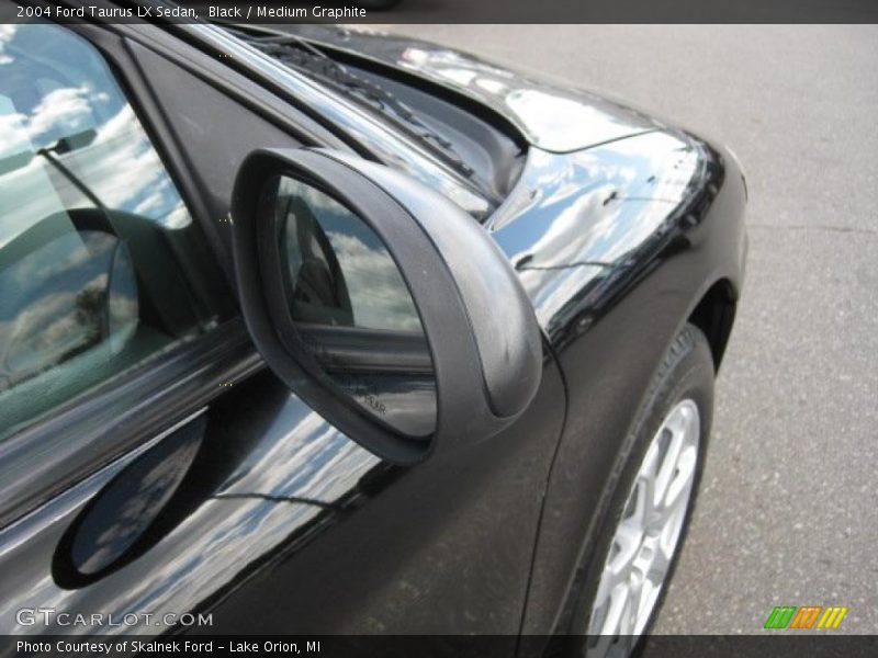 Black / Medium Graphite 2004 Ford Taurus LX Sedan