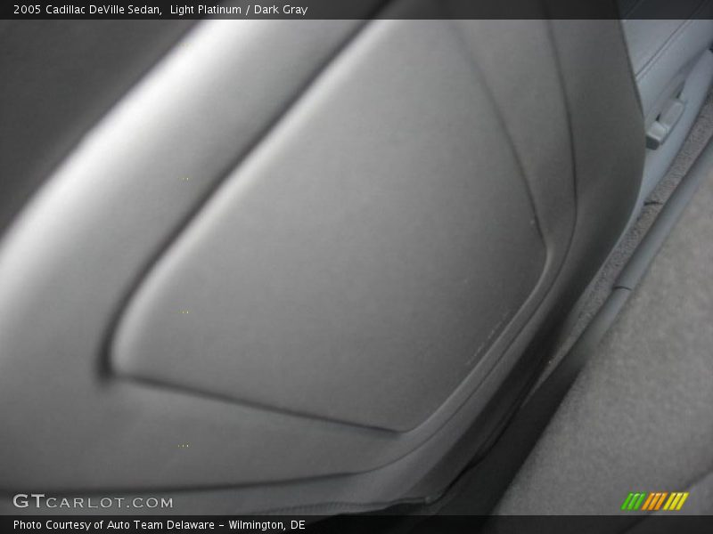 Light Platinum / Dark Gray 2005 Cadillac DeVille Sedan