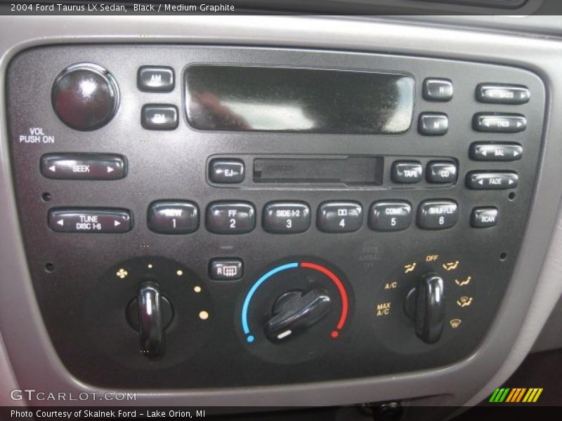 Black / Medium Graphite 2004 Ford Taurus LX Sedan