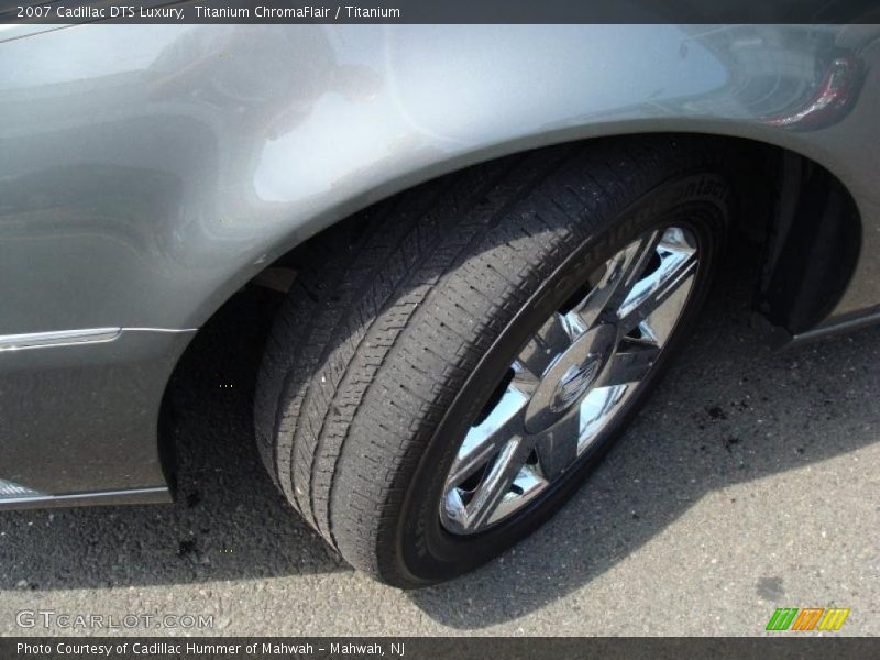 Titanium ChromaFlair / Titanium 2007 Cadillac DTS Luxury